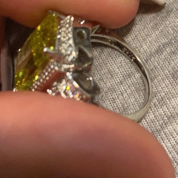 New 925 Sterling silver emerald Ring - Picture 6 of 6